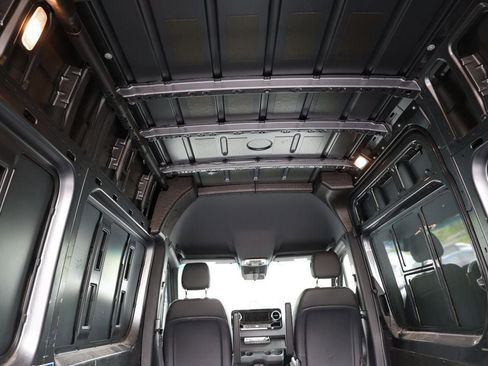 Used 2023 Mercedes-Benz Sprinter 2500 image 26