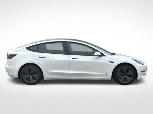 Used 2021 Tesla Model 3 Standard Range Plus RWD image 9