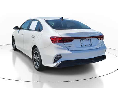 Used 2024 Kia Forte LXS image 4