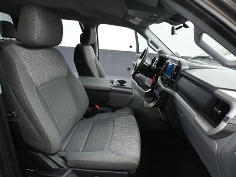 Used 2022 Ford F150 XLT image 44