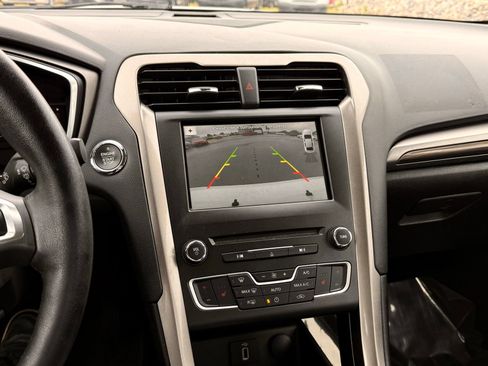 Used 2018 Ford Fusion SE w/ Equipment Group 602A FWD image 35