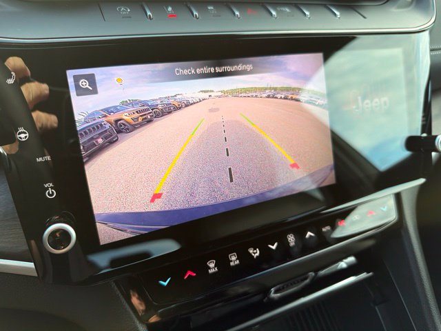 New 2026 Jeep Grand Cherokee Altitude AWD/4WD image 18