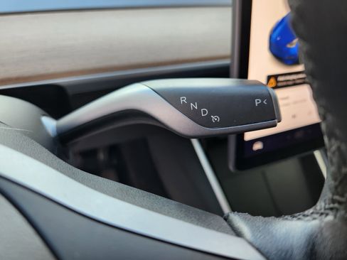 Used 2021 Tesla Model Y 2WD image 13