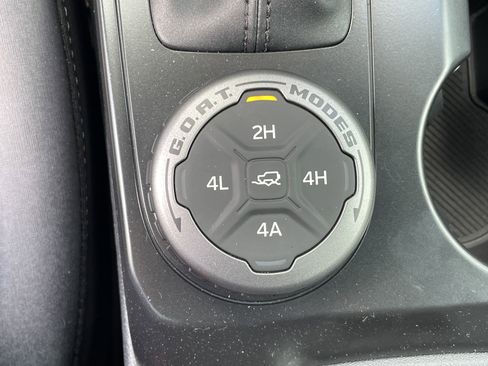 New 2025 Ford Bronco Badlands image 32