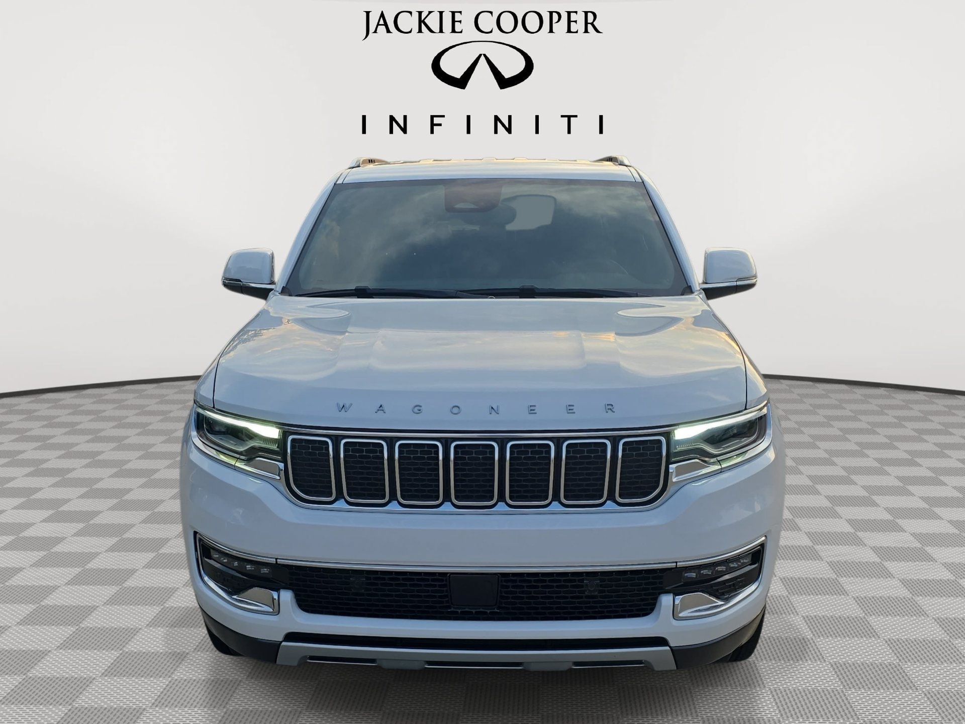 Used 2022 Jeep Wagoneer Series II AWD/4WD image 2