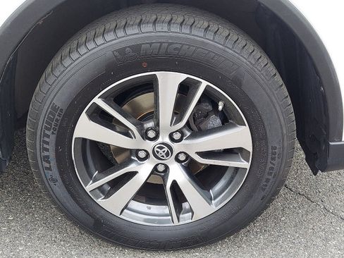 Used 2018 Toyota RAV4 XLE image 8