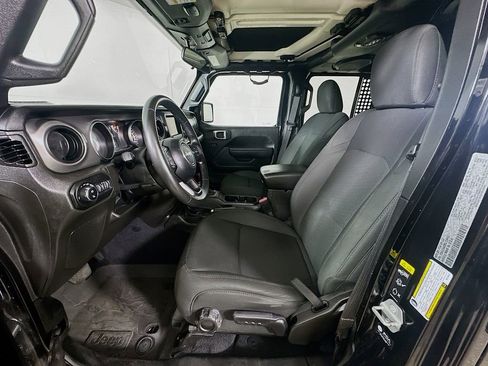 Used 2022 Jeep Gladiator Willys image 14