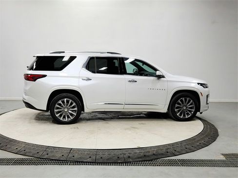 Used 2023 Chevrolet Traverse Premier image 8