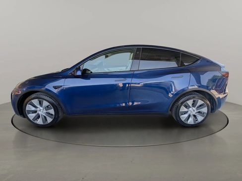 Used 2022 Tesla Model Y Long Range AWD/4WD image 4