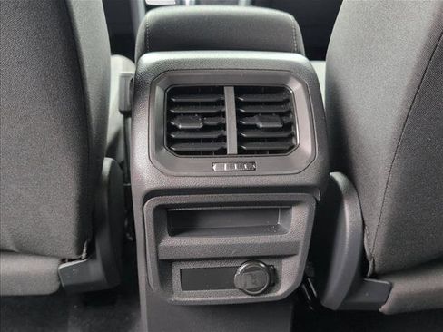 Used 2020 Volkswagen Tiguan S image 27