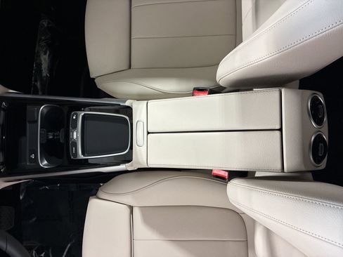 New 2026 Mercedes-Benz GLB 250 4MATIC image 10