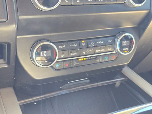 Used 2021 Ford Expedition Max Limited AWD/4WD image 28
