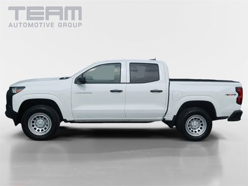 Used 2025 Chevrolet Colorado W/T w/ Advanced Trailering Package image 4