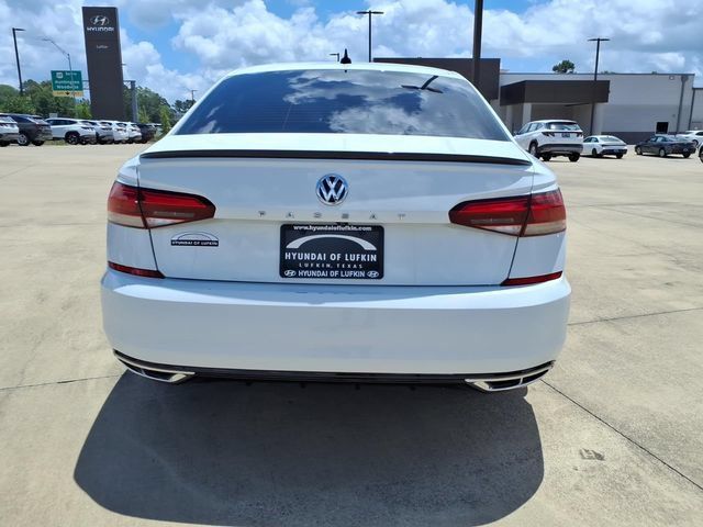 Used 2021 Volkswagen Passat 2.0T R-Line FWD image 3