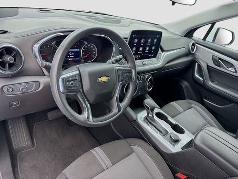 Used 2025 Chevrolet Blazer LT FWD image 7