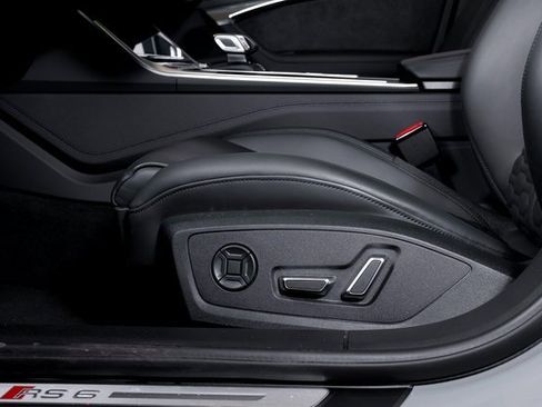 Used 2026 Audi RS 6 performance image 21