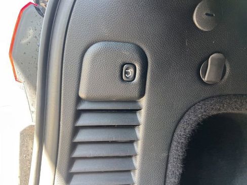 Used 2020 Jeep Grand Cherokee Limited AWD/4WD image 15