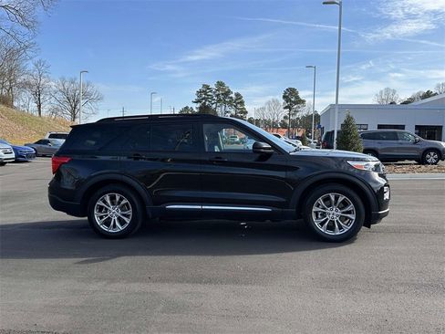 Used 2023 Ford Explorer XLT w/ Equipment Group 202A image 27