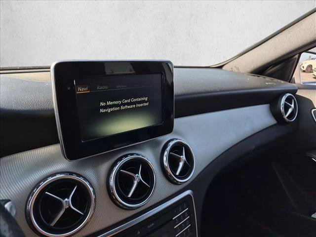 Used 2016 Mercedes-Benz GLA 250 image 13