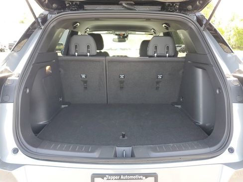 Used 2023 Chevrolet TrailBlazer RS w/ Technology Package FWD image 9