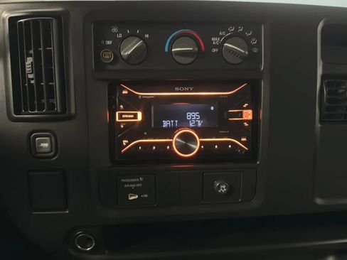 Used 2004 Chevrolet Express 3500 Extended Passenger w/ LS Preferred Equipment Group RWD image 14