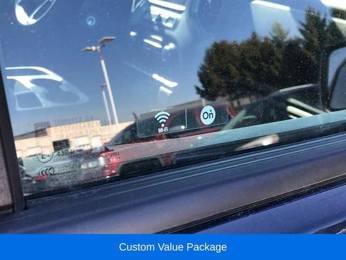 Used 2020 Chevrolet Silverado 1500 Custom w/ Custom Value Package image 4