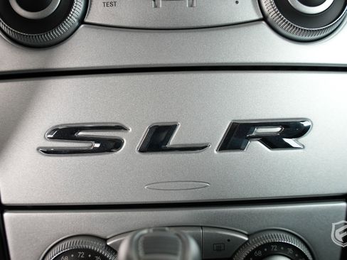 Used 2006 Mercedes-Benz SLR image 32
