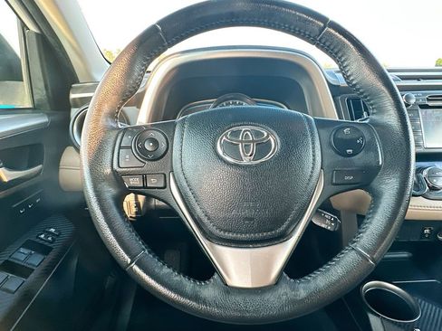 Used 2013 Toyota RAV4 Limited AWD/4WD image 18