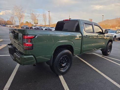 Used 2023 Nissan Frontier SV w/ Technology Package image 4