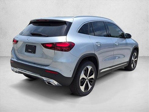 New 2026 Mercedes-Benz GLA 250 image 2