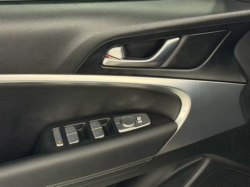 Used 2022 Genesis G70 2.0T image 11