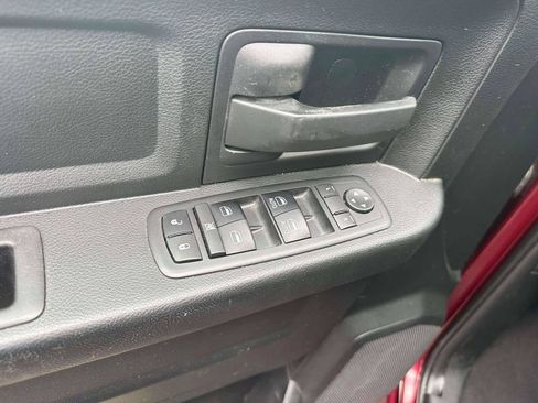 Used 2018 RAM 1500 Express w/ Express Value Package AWD/4WD image 16