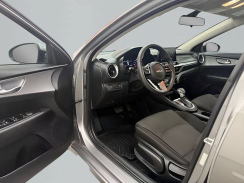 Used 2023 Kia Forte LXS FWD image 11