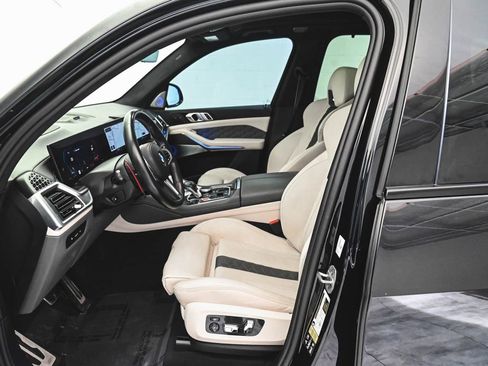 Used 2024 BMW X5 M Competition w/ Executive Package image 34