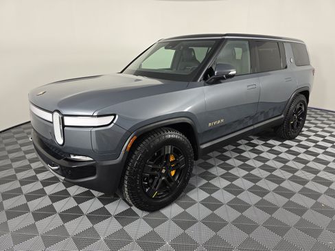 Used 2023 Rivian R1S Adventure AWD/4WD image 1