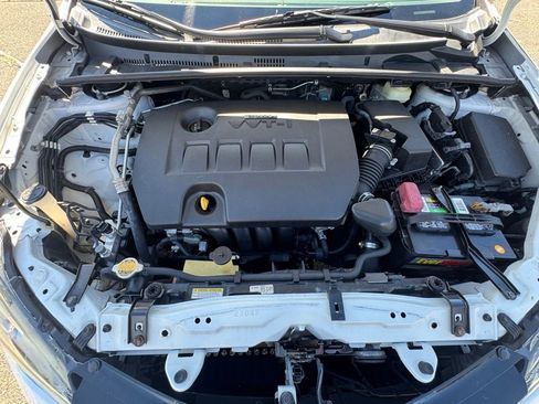 Used 2017 Toyota Corolla LE image 37