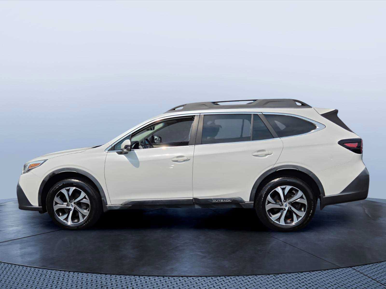 Used 2020 Subaru Outback Limited w/ Popular Package #2 AWD/4WD image 3