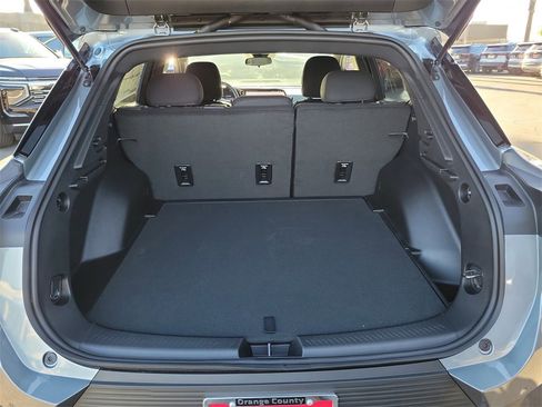 New 2026 Chevrolet Equinox EV LT image 18