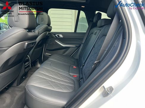 Used 2023 BMW X5 xDrive40i w/ M Sport Package AWD/4WD image 36