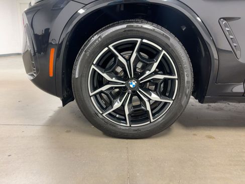 Certified 2025 BMW X4 xDrive30i w/ Premium Package image 11