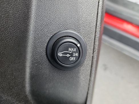 Used 2023 Chevrolet Equinox LT AWD/4WD image 13