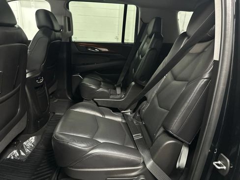 Used 2019 Cadillac Escalade ESV Premium Luxury AWD/4WD image 21