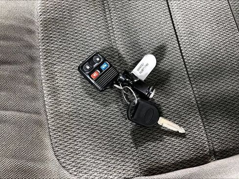 Used 2005 Ford Explorer XLT AWD/4WD image 25