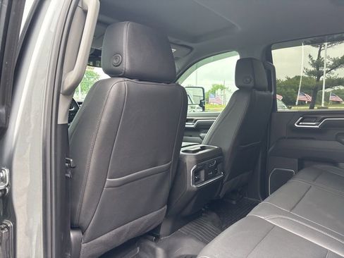 Used 2025 GMC Sierra 2500 SLT w/ SLT Convenience Package AWD/4WD image 40