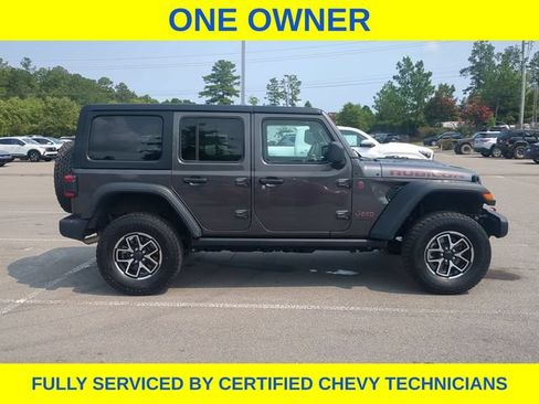 Used 2025 Jeep Wrangler Unlimited Rubicon AWD/4WD image 4