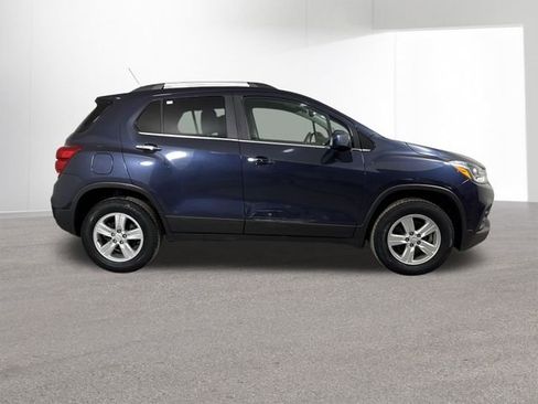 Used 2018 Chevrolet Trax LT w/ LT Convenience Package image 35
