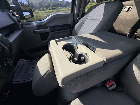 Used 2015 Ford F150 XLT w/ Equipment Group 302A Luxury AWD/4WD image 34