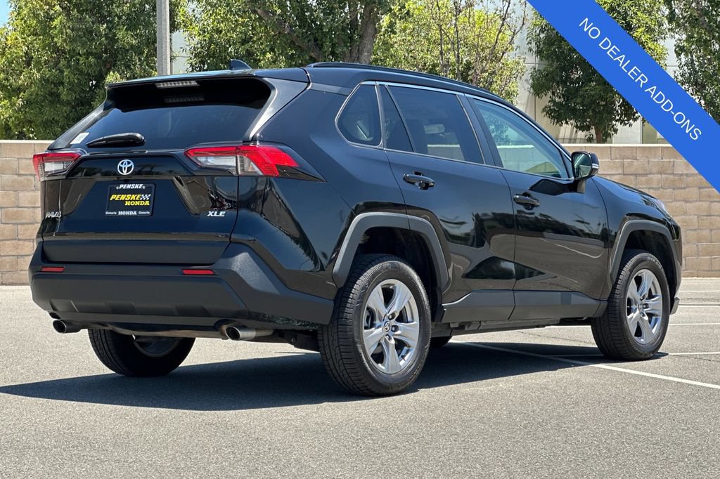 Used 2023 Toyota RAV4 XLE FWD image 4
