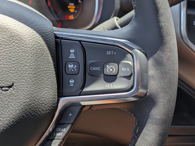 Used 2025 RAM 2500 Laramie RWD image 28