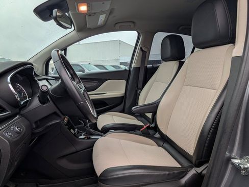 Used 2020 Buick Encore Preferred image 2